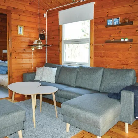Three-bedroom Holiday In Saby Hébergement de vacances *