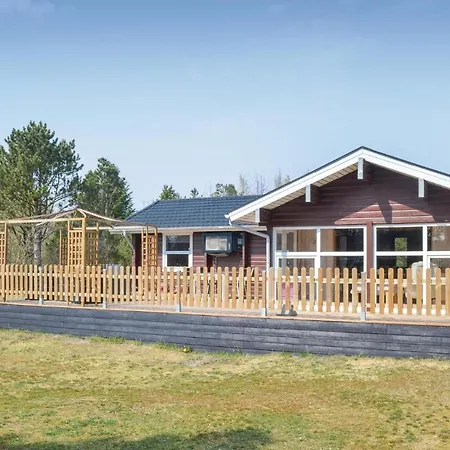 Three-bedroom Holiday In Saby